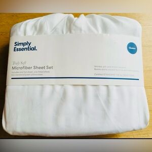 4pc Simply Essential Microfiber Queen White Flat Fitted Sheet Set +2 Pillowcases